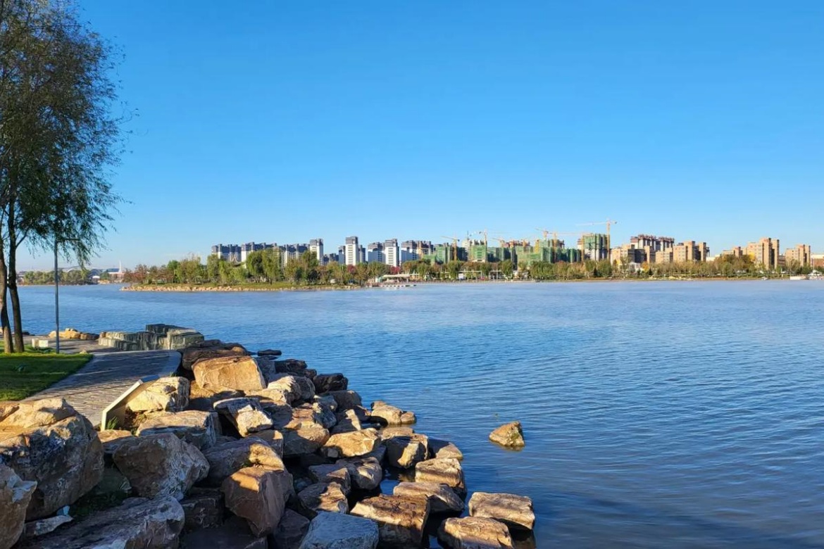 Hailong Lake Scenic Area